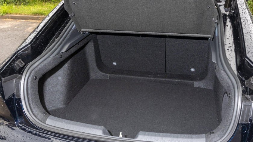 Changan Uni-v багажника объем