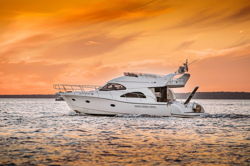 Fairline Squadron 62