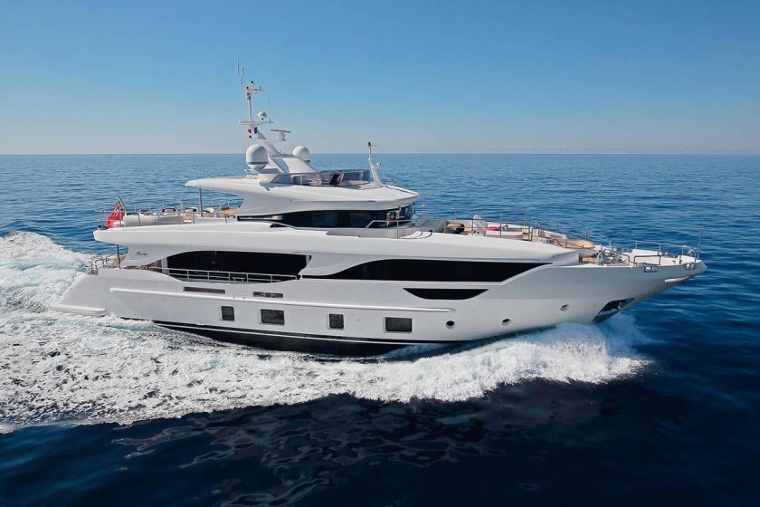 Яхта Azimut 95
