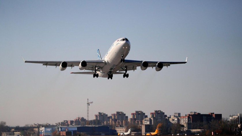 Ил-96-400м кабина