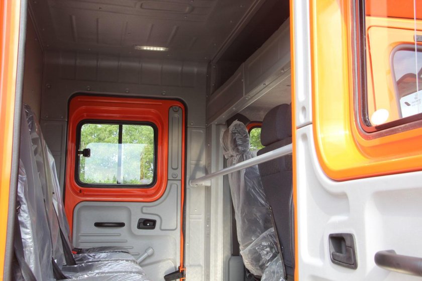 Урал Некст кабина внутри