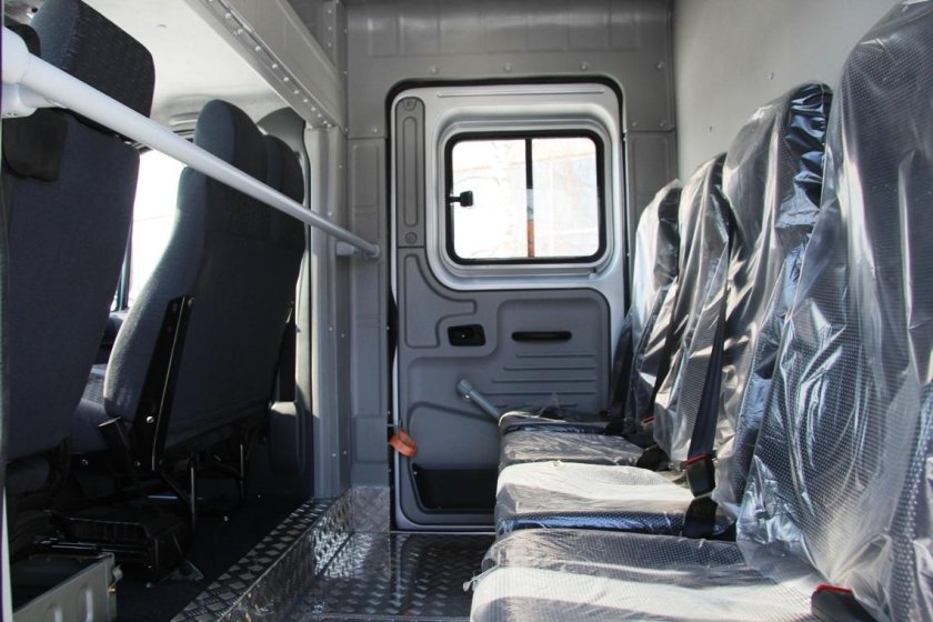 Урал Некст 6х6 со спальником