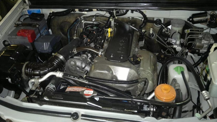 Джимни подкапотное пространство