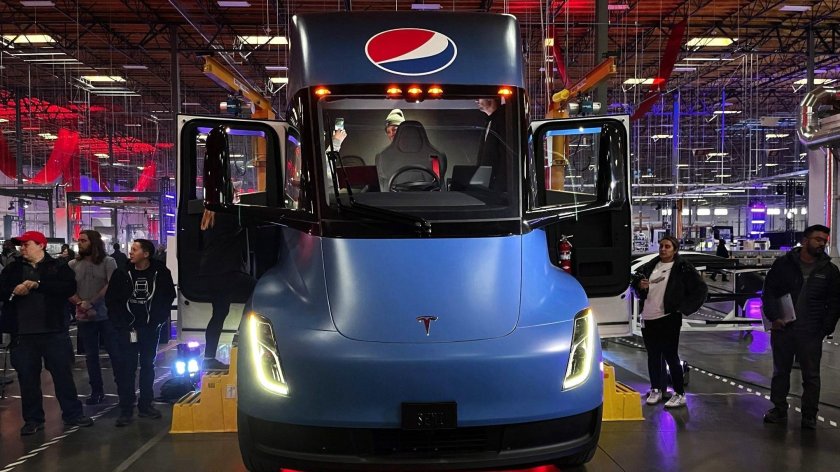 Tesla Semi 2023