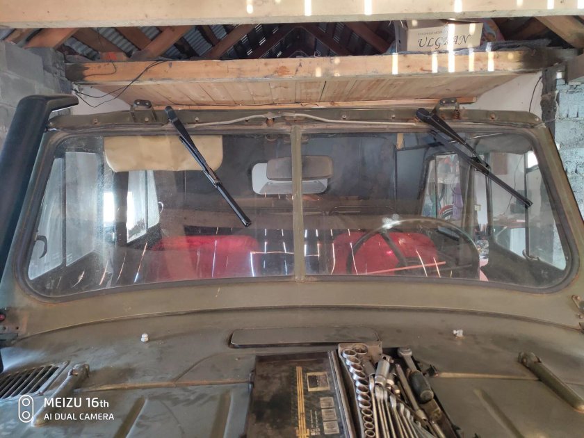 Стеклоочиститель УАЗ 469