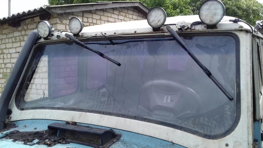 Стеклоочиститель УАЗ 469