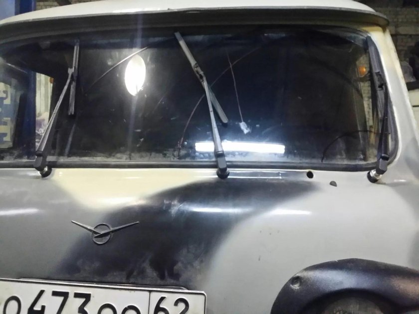 Три дворника на УАЗ Буханка