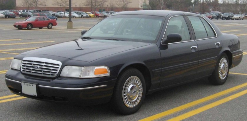 Ford Crown Vic 2002