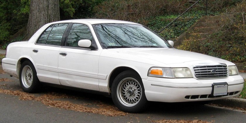 Форд Crown Victoria 1998