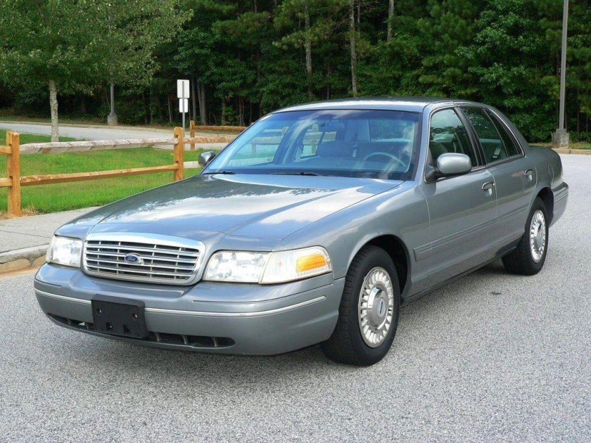 Ford Crown Victoria 1999