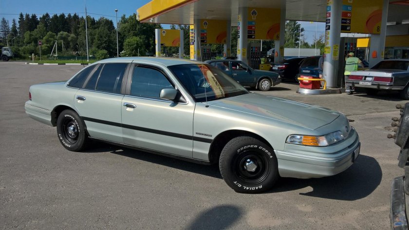 Ford Crown Victoria 1992