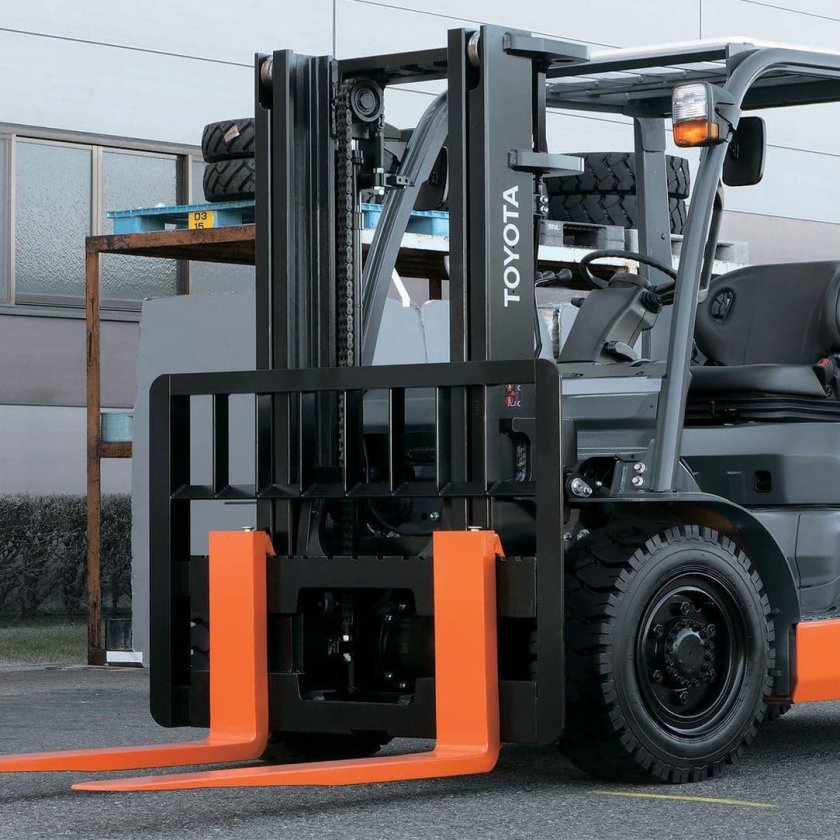 Погрузчик Toyota forklift