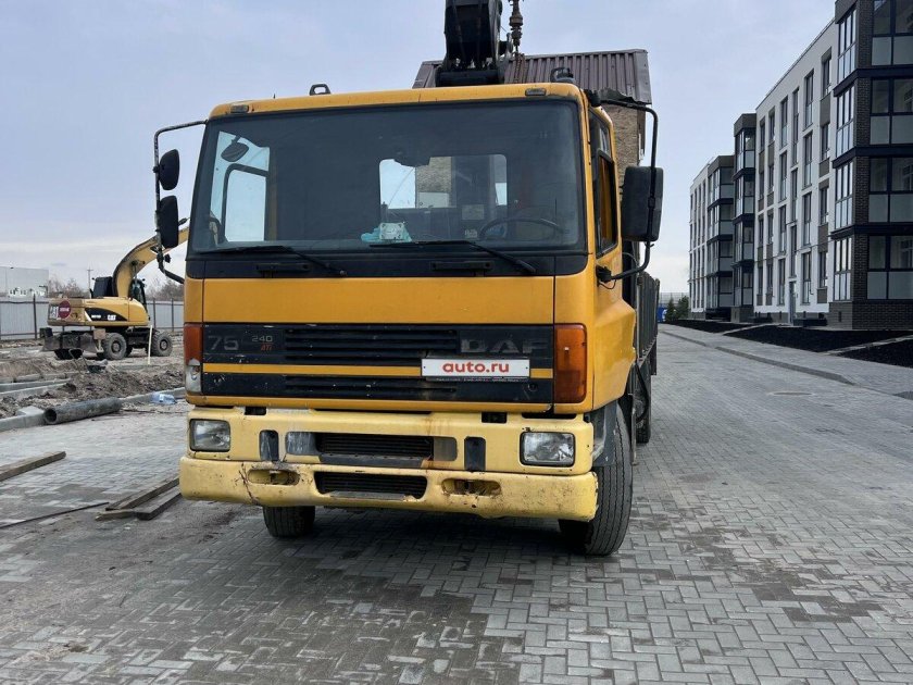 Грузовики и спецтехника