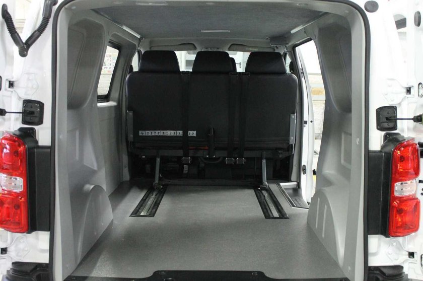 Peugeot Expert Грузопассажирский