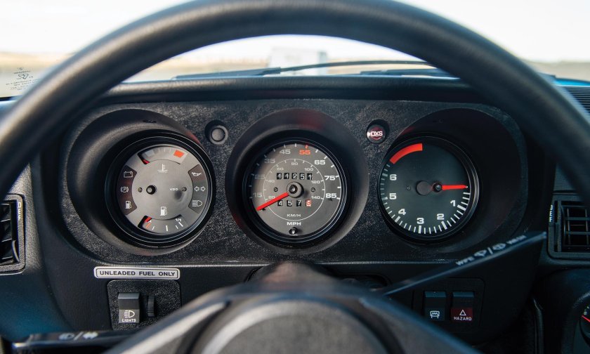 Порше 924 приборная панель