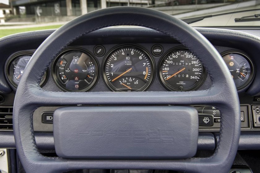 Porsche 959 приборная панель