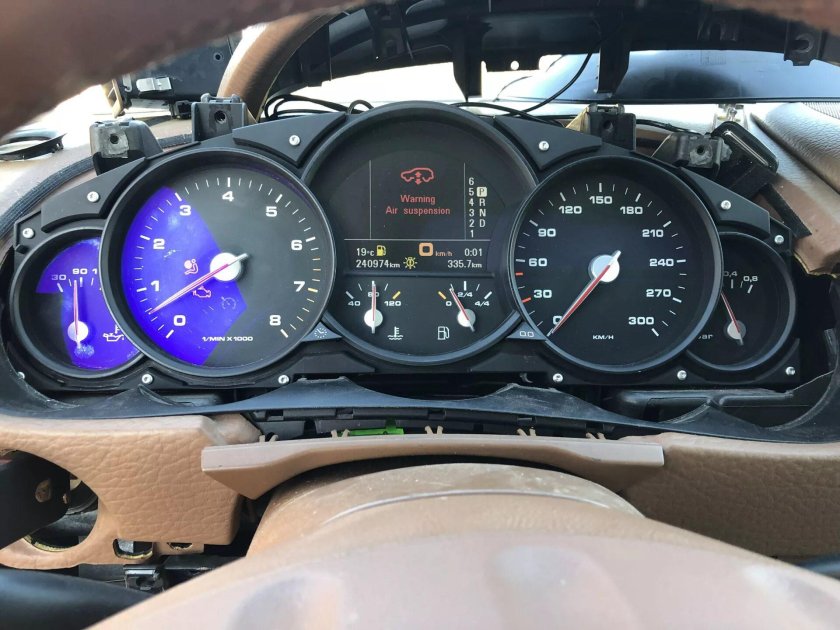 Панель приборов Порше Кайен