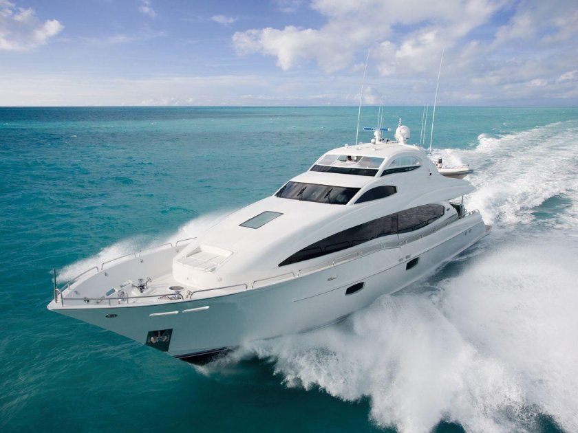 Моторная яхта Sealine s38