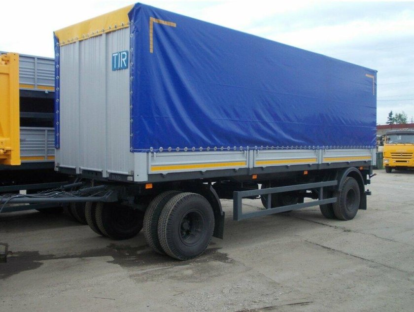 Прицеп МАЗ 83781 тентованный
