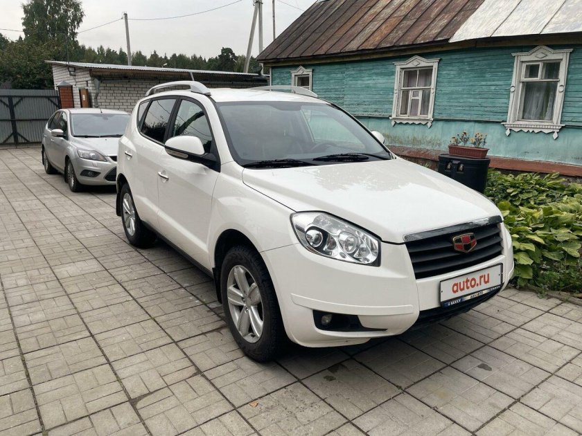 Geely emgrand x7 белый