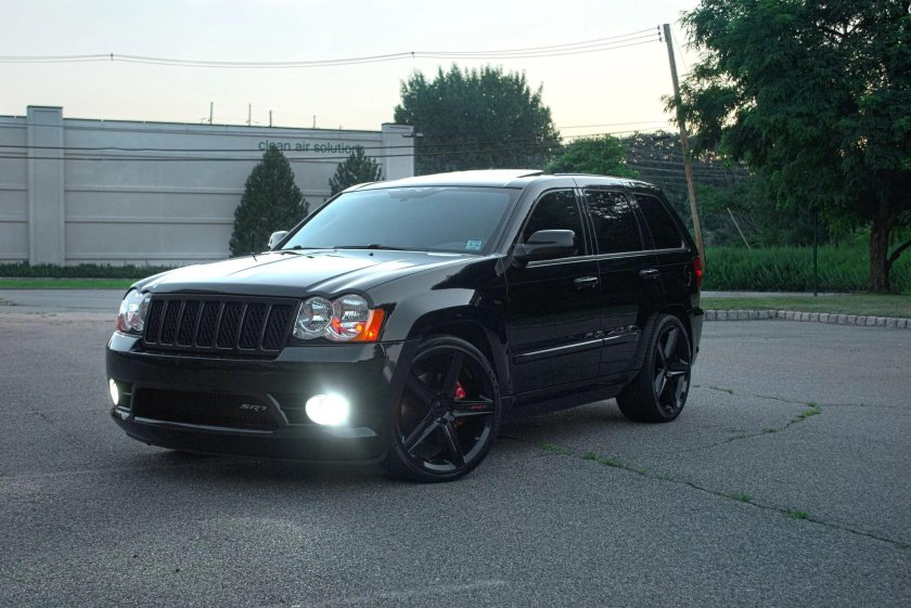 Jeep Grand Cherokee srt8