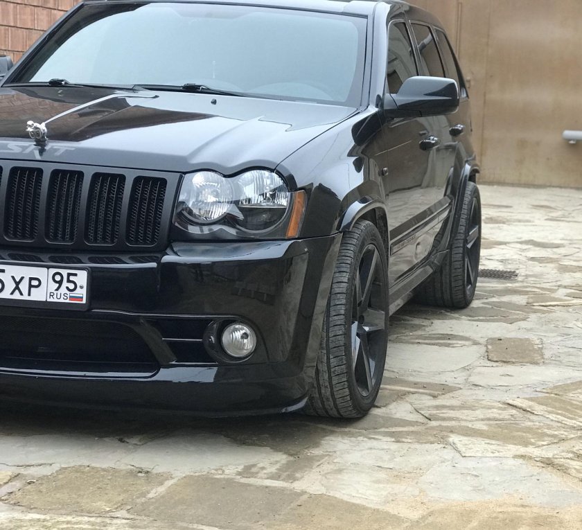 Jeep Grand Cherokee srt8