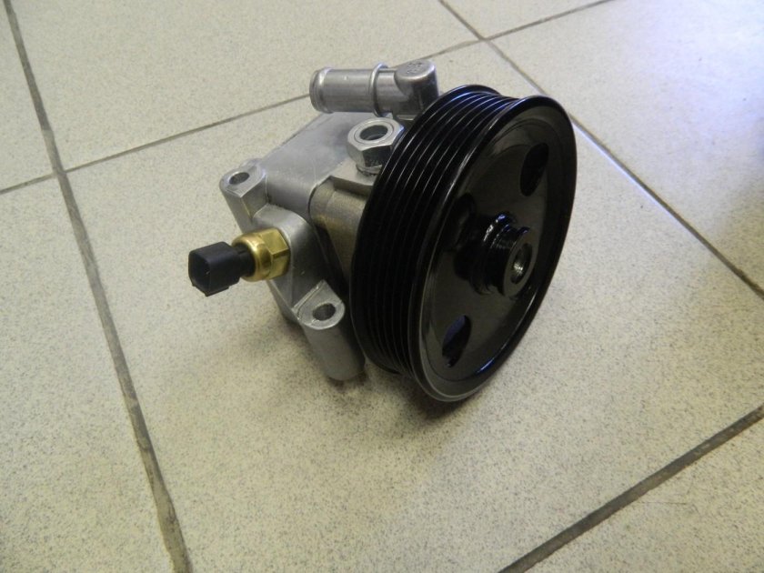 Насос гидроусилителя Ford Focus 2 1.6