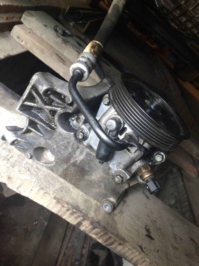 Насос ГУР фф2