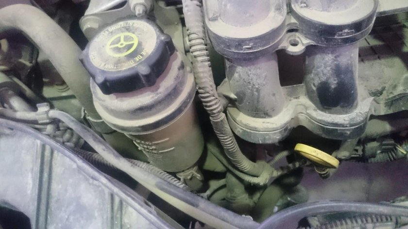 Бачок жидкости гидроусилителя Форд фокус 2