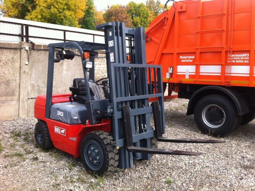 Автопогрузчик вилочный bull fd30je