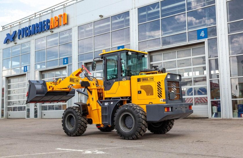 Фронтальный погрузчик bull sl220
