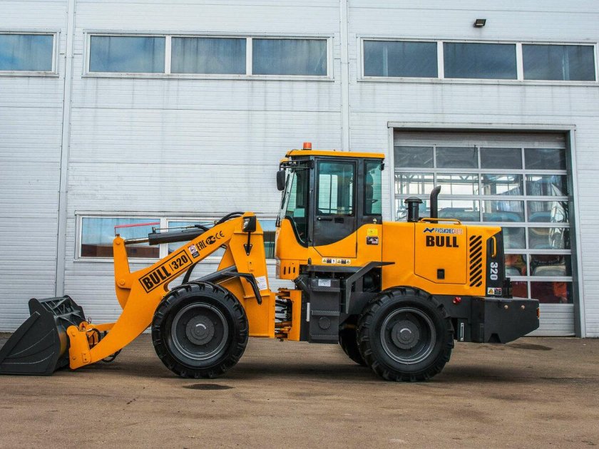 Погрузчик bull sl320