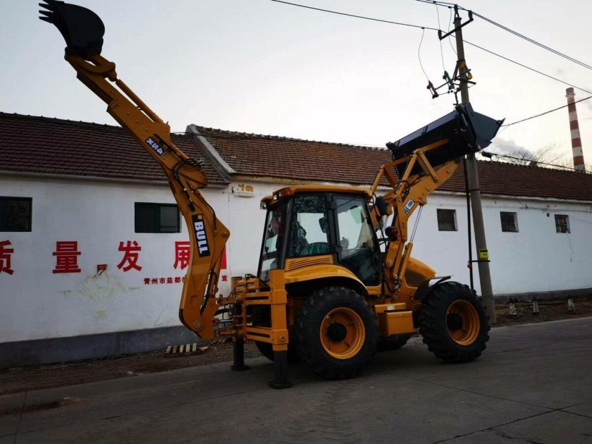 Погрузчик bull 4sx