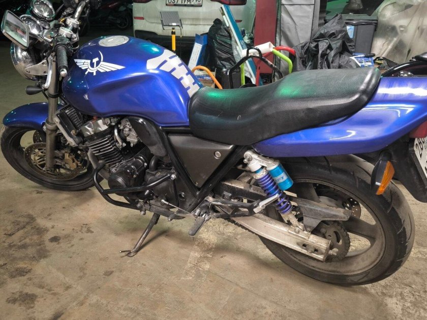 Мотоцикл honda cb 400