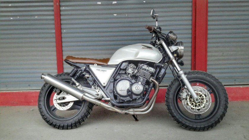 Honda cb400ss Scrambler