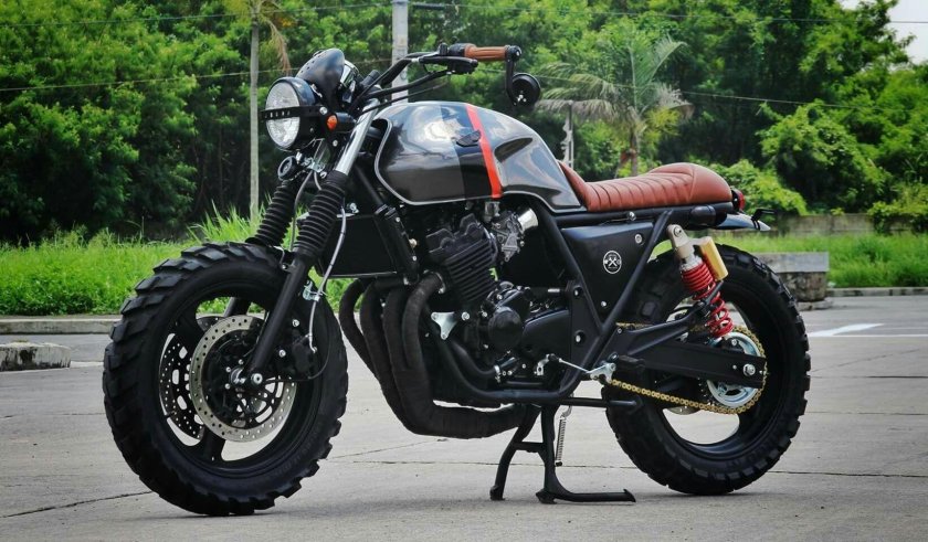 Honda CB 400 Custom