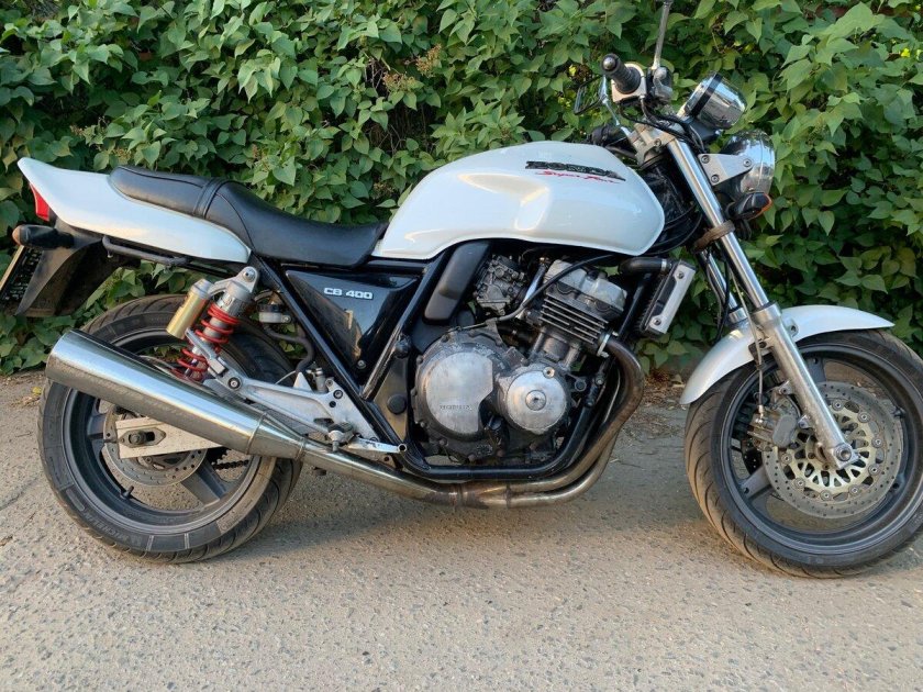 Мотоцикл honda cb 400