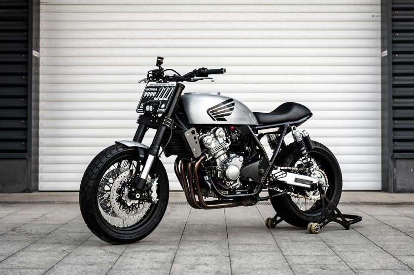 Honda cb400sf Cafe Racer