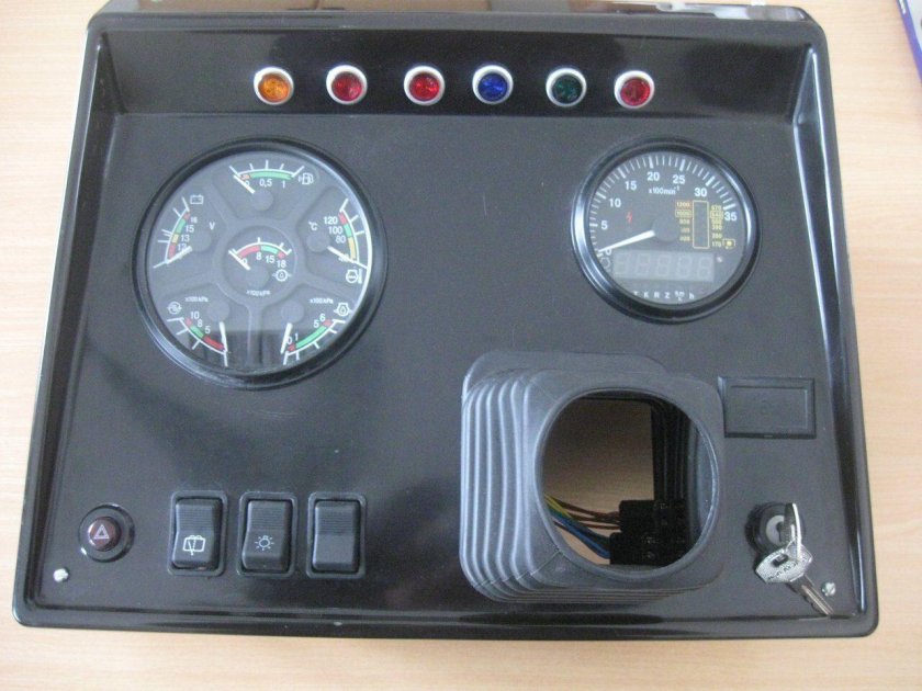 Панель приборов трактора МТЗ 82.1