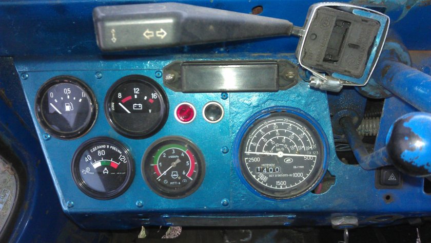Приборная панель трактора т 40