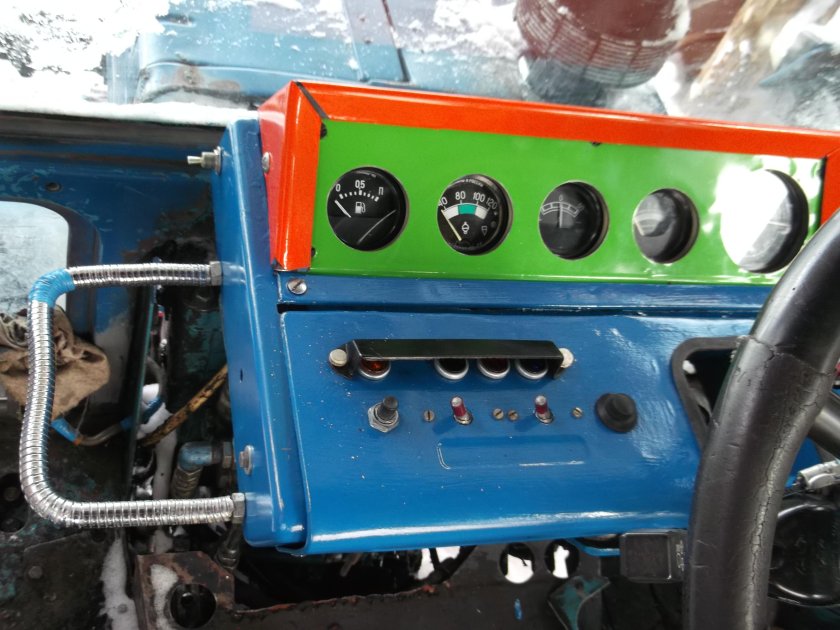 Панель трактора МТЗ 80