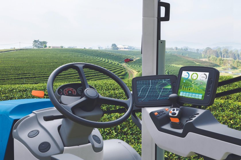 Трактор с навигатором