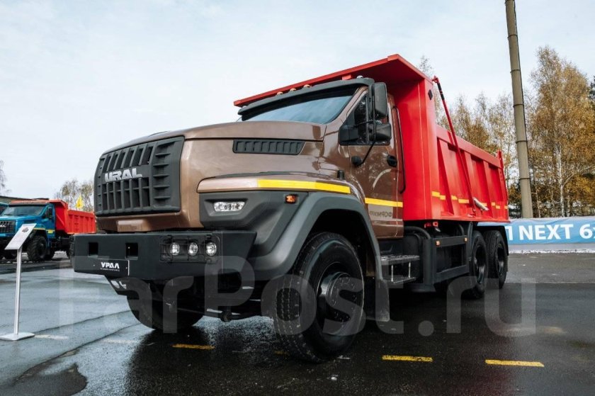 Тягач Урал Некст со спальником магистральный