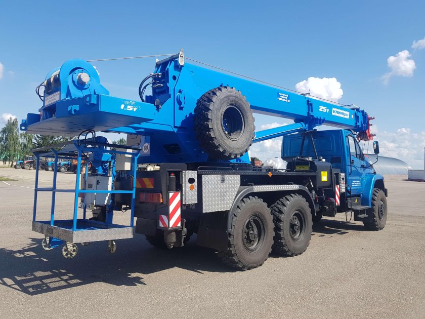 Автокран 25 тонн