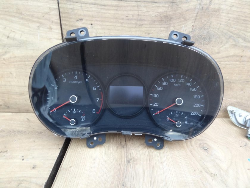 Щиток приборов