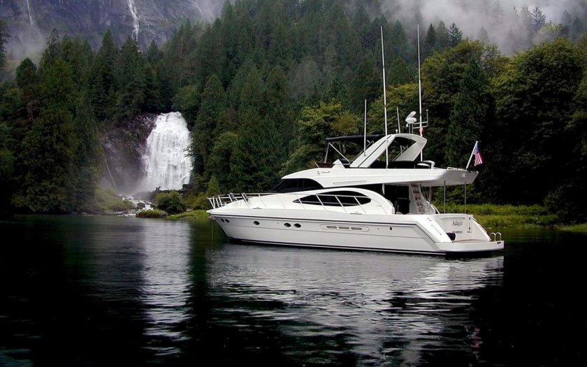 Яхта Першинг 115