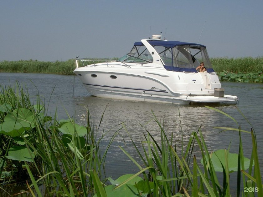 Катер Chaparral 320