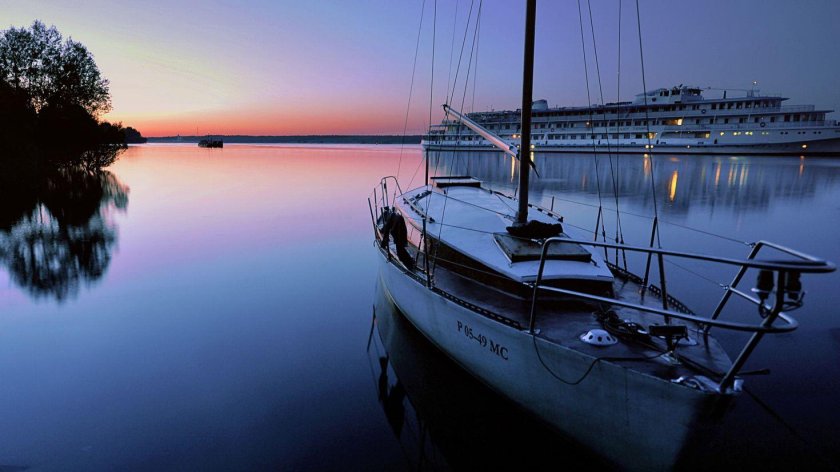 Парусная лодка