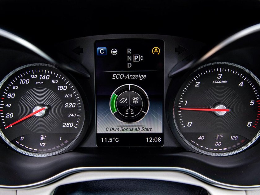 Mercedes-Benz w205 приборная панель