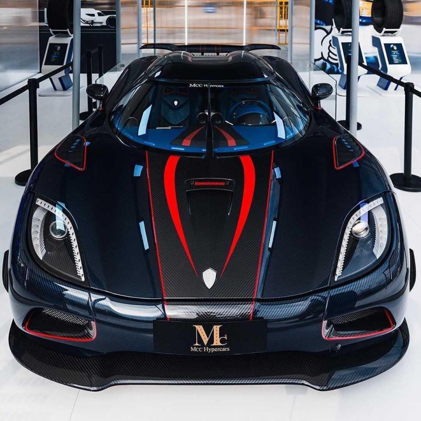 Кенигсегг АГЕРА И Регера